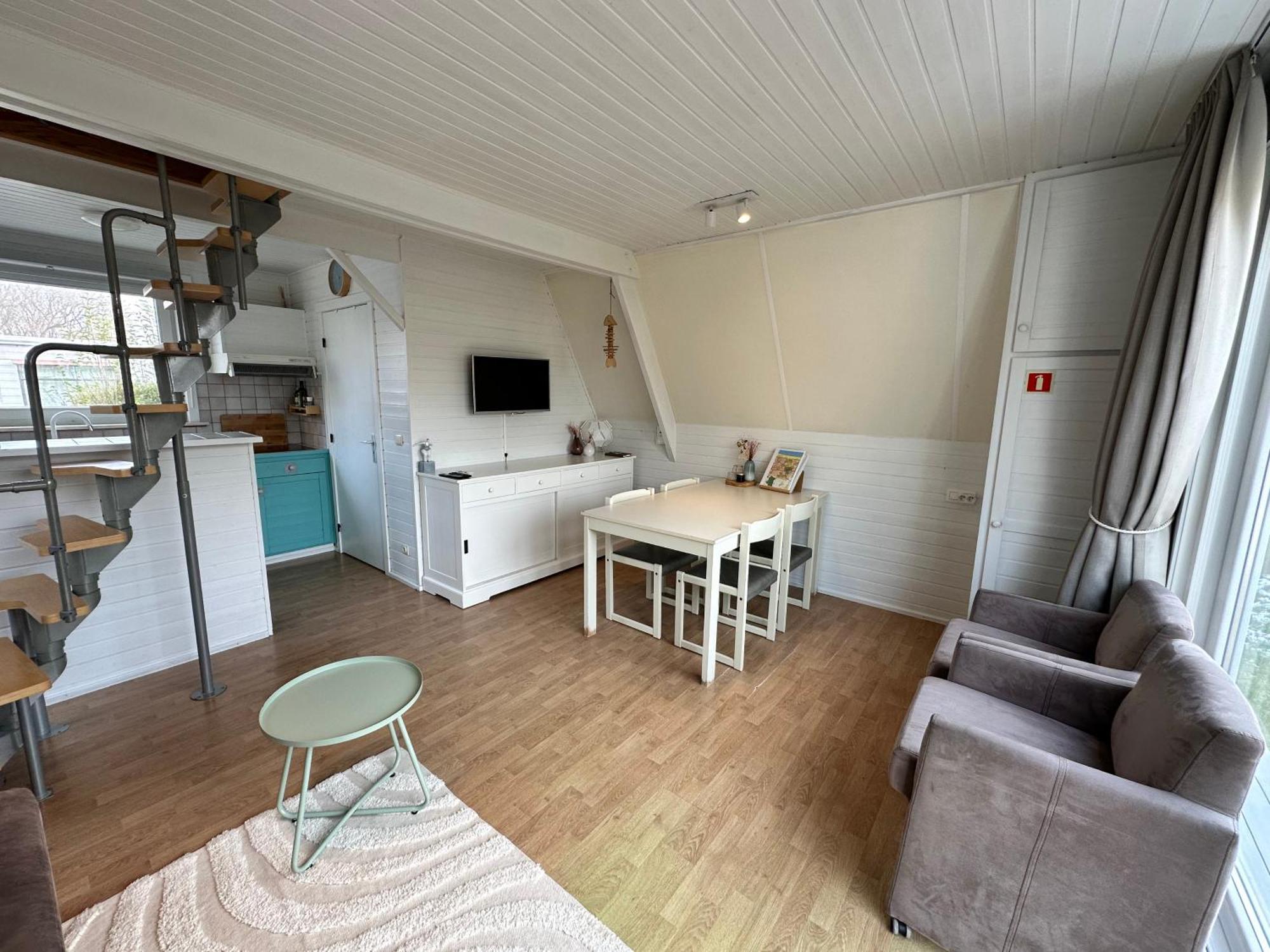 Gezellige Chalet In Nieuwpoort - Opkuis Inbegrepen In De Prijs Oostduinkerke Εξωτερικό φωτογραφία